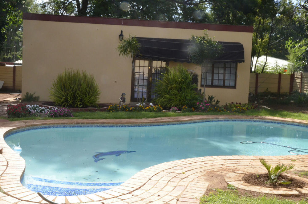 Maple Guest House Pretoria-Noord Exteriör bild